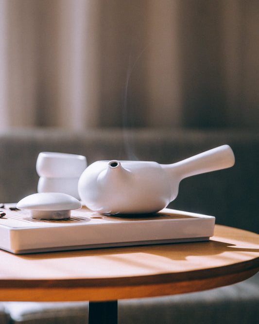 Qué es realmente el té (y por qué no es lo mismo que una infusión)